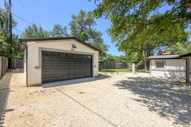 303 Lakeway DR, Lakeway, TX 78734