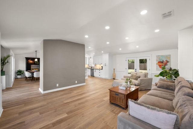 303 Lakeway DR, Lakeway, TX 78734