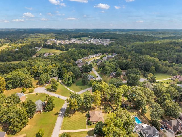 7205 McCormick Ln, Fairview, TN 37062