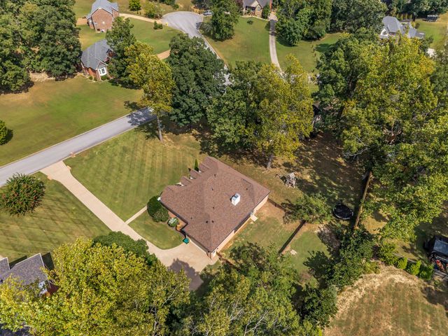 7205 McCormick Ln, Fairview, TN 37062