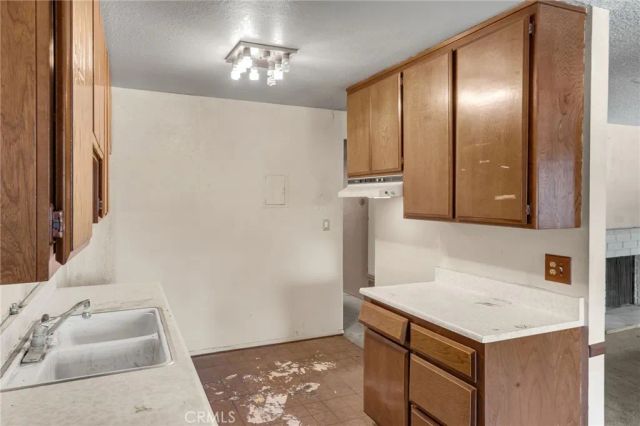 17574 Vandenberg 11, Tustin, CA 92780