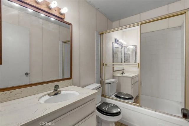 17574 Vandenberg 11, Tustin, CA 92780