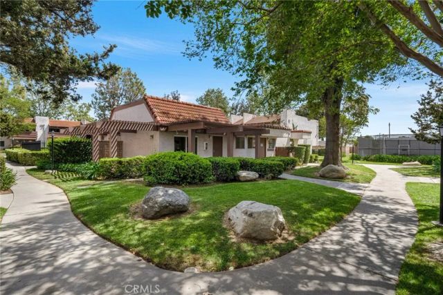 17574 Vandenberg 11, Tustin, CA 92780
