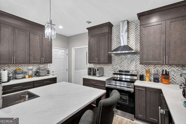 544 Martin Forest Lane, Lawrenceville, GA 30045