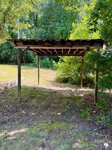 584 Groves Road, Union Mills, NC 28167