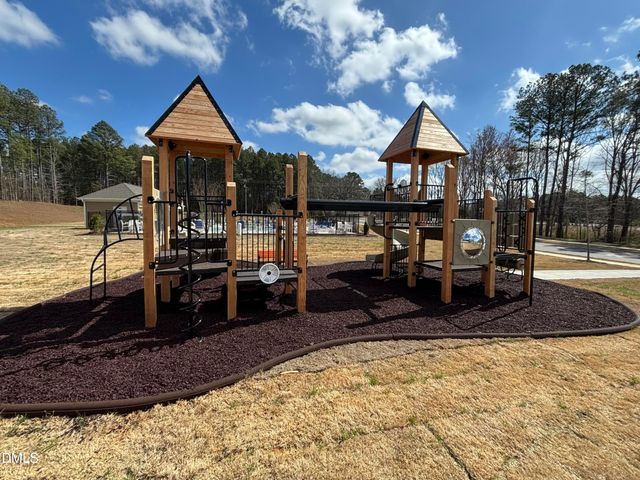 17 Evie Way, Lillington, NC 27546