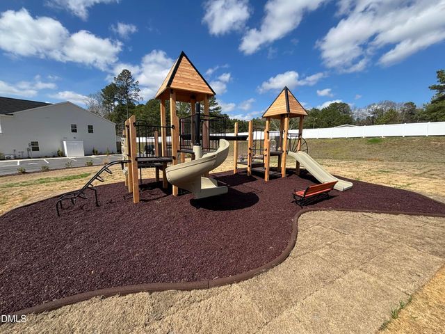 17 Evie Way, Lillington, NC 27546