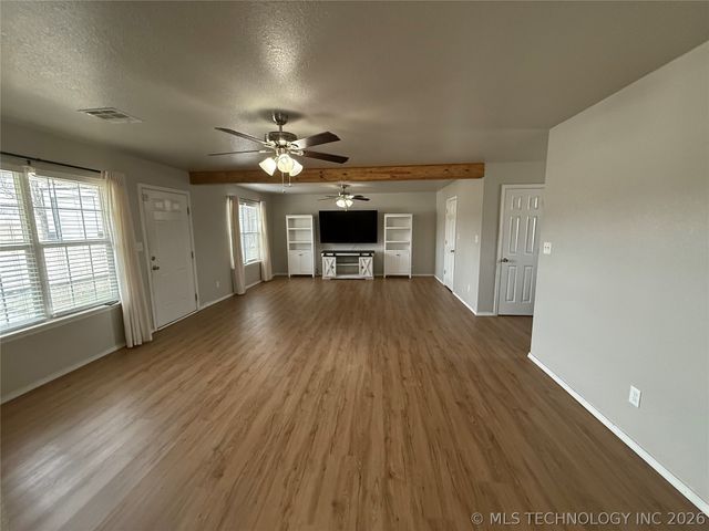 15593 N Bryant Road, Tahlequah, OK 74464