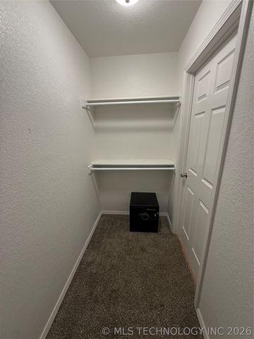 15593 N Bryant Road, Tahlequah, OK 74464