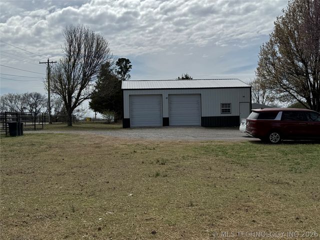 15593 N Bryant Road, Tahlequah, OK 74464