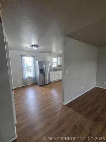 15593 N Bryant Road, Tahlequah, OK 74464