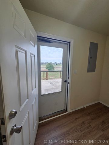 15593 N Bryant Road, Tahlequah, OK 74464