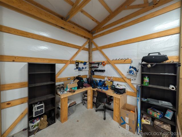 15593 N Bryant Road, Tahlequah, OK 74464