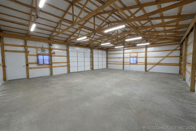 15593 N Bryant Road, Tahlequah, OK 74464