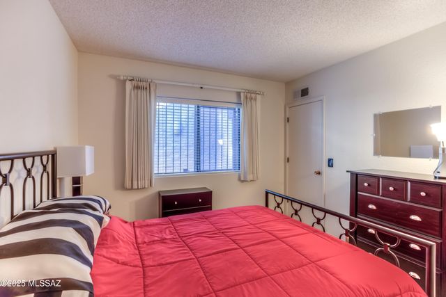 7472 E Serenity Lane, Tucson, AZ 85750