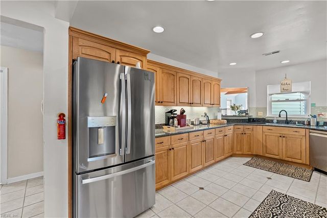 1805 E Bayview BLVD, Norfolk, VA 23503