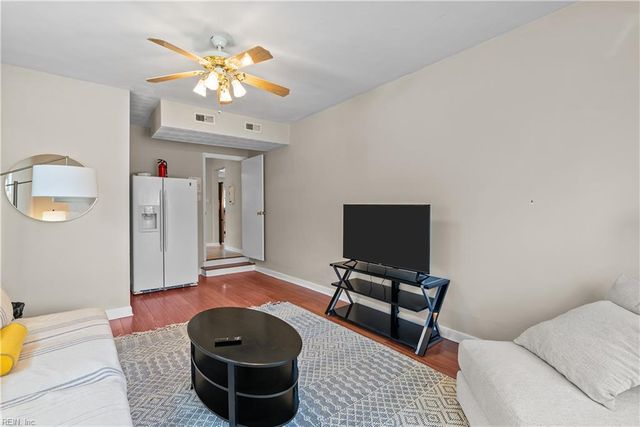 1805 E Bayview BLVD, Norfolk, VA 23503