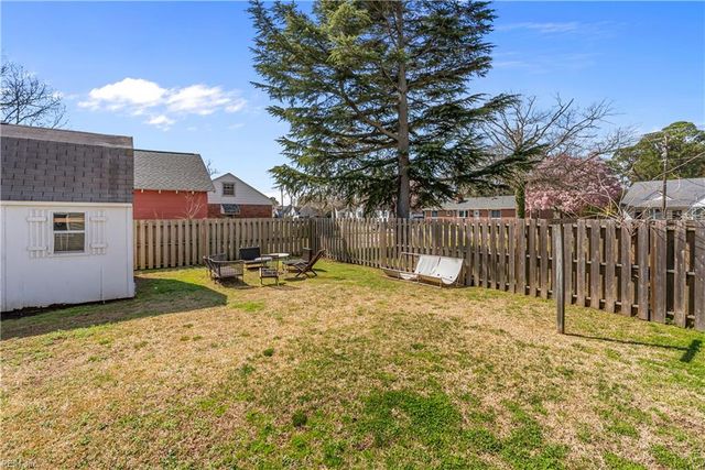 1805 E Bayview BLVD, Norfolk, VA 23503