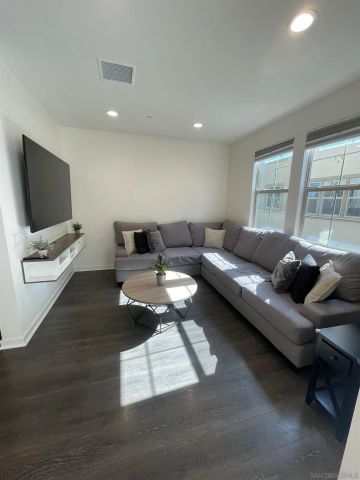 344 Stillwater, Santee, CA 92071