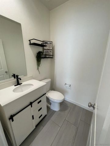 344 Stillwater, Santee, CA 92071