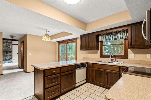 670 Carriage Court, Newark, OH 43055