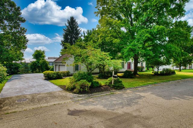 670 Carriage Court, Newark, OH 43055