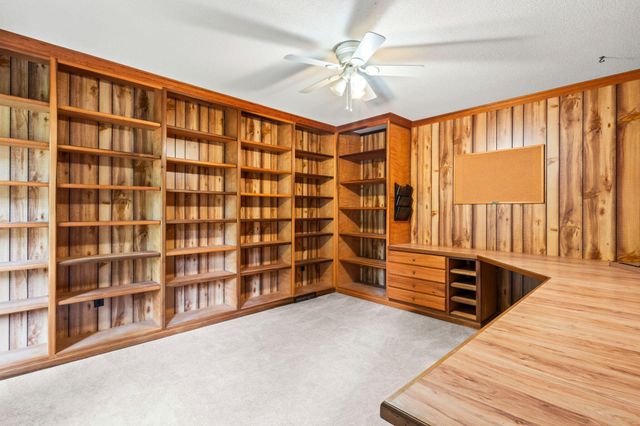 670 Carriage Court, Newark, OH 43055