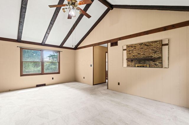 670 Carriage Court, Newark, OH 43055