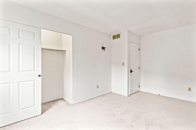 670 Carriage Court, Newark, OH 43055