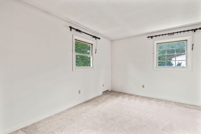 670 Carriage Court, Newark, OH 43055