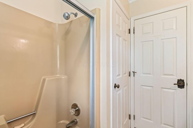 670 Carriage Court, Newark, OH 43055