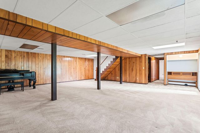 670 Carriage Court, Newark, OH 43055