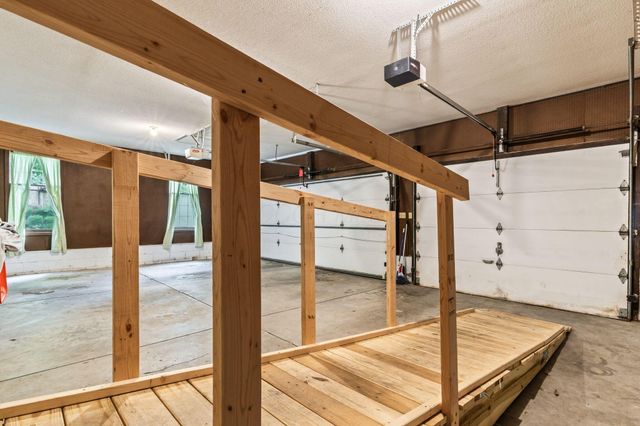 670 Carriage Court, Newark, OH 43055