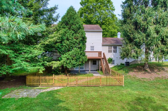 670 Carriage Court, Newark, OH 43055