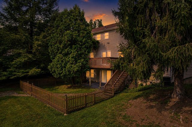 670 Carriage Court, Newark, OH 43055