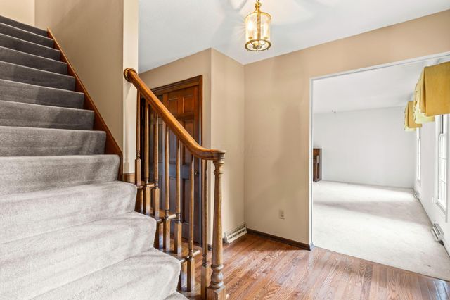 670 Carriage Court, Newark, OH 43055