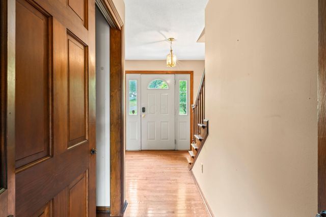 670 Carriage Court, Newark, OH 43055