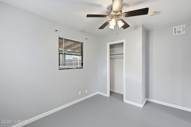 121 W Birdman Drive, Tucson, AZ 85705