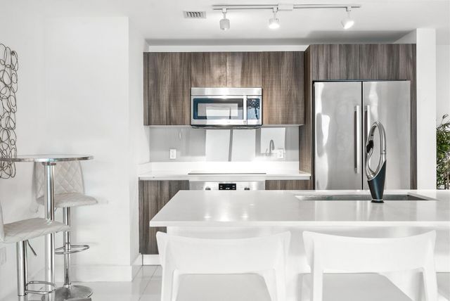 488 NE 18th St 3509, Miami, FL 33132