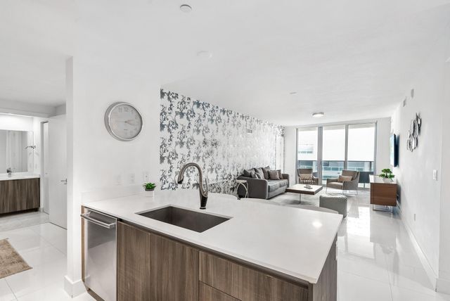 488 NE 18th St 3509, Miami, FL 33132