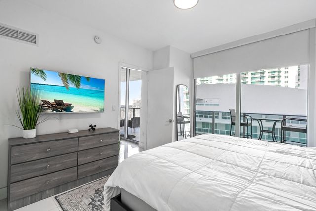 488 NE 18th St 3509, Miami, FL 33132