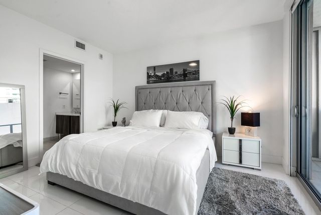 488 NE 18th St 3509, Miami, FL 33132