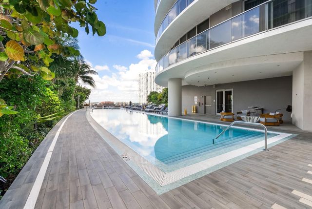 488 NE 18th St 3509, Miami, FL 33132