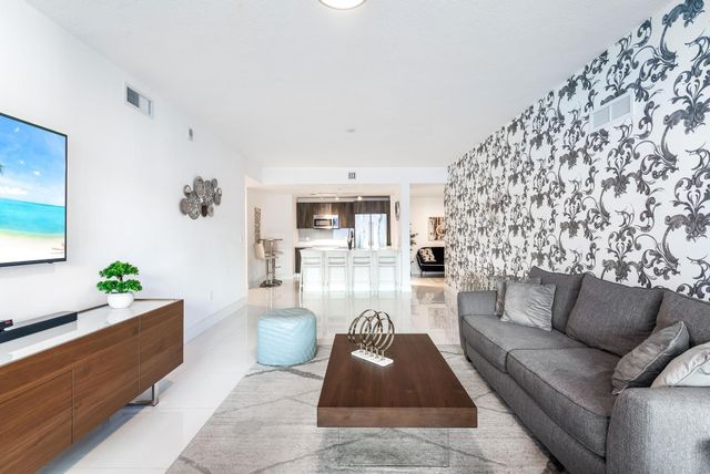 488 NE 18th St 3509, Miami, FL 33132