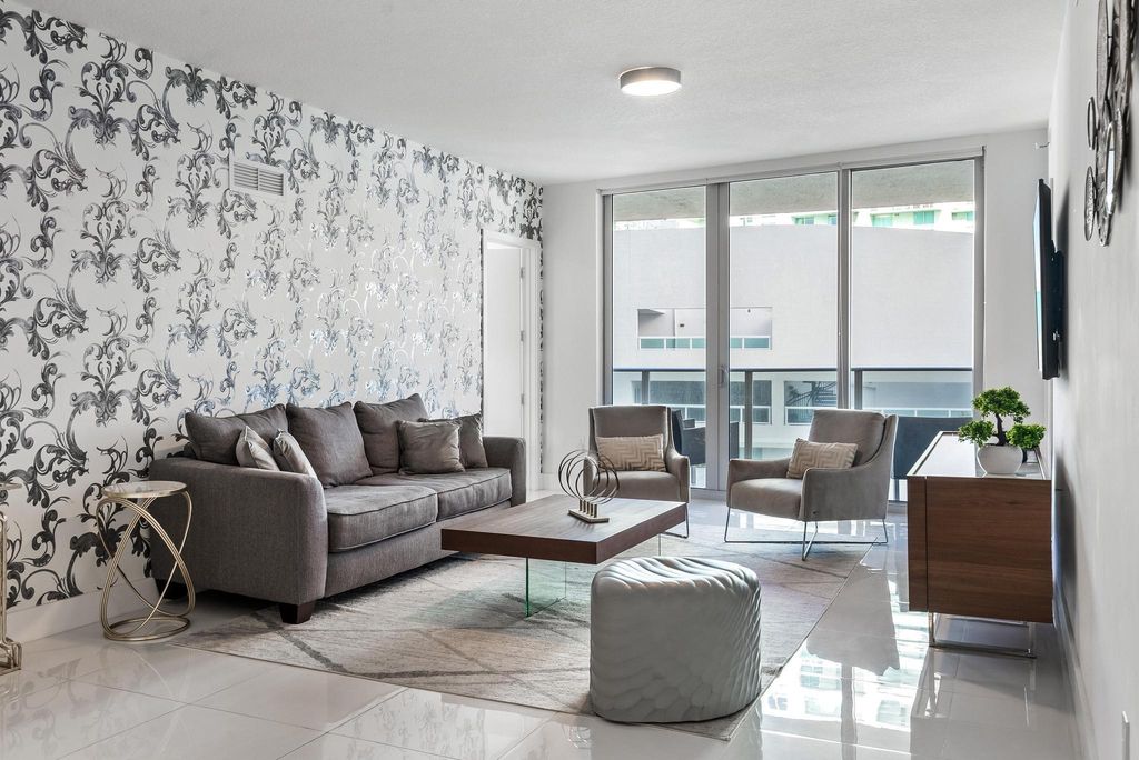 488 NE 18th St 3509, Miami, FL 33132