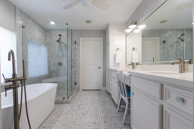 925 Tiki Drive, Tiki Island, TX 77554