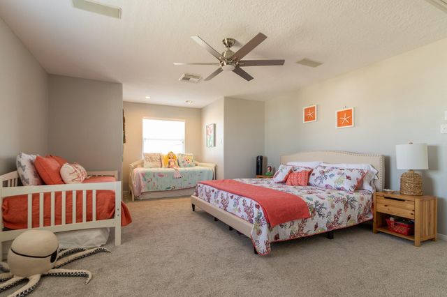 925 Tiki Drive, Tiki Island, TX 77554