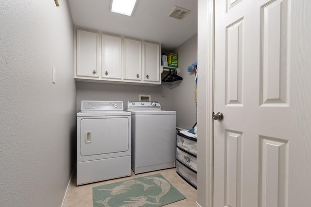 925 Tiki Drive, Tiki Island, TX 77554