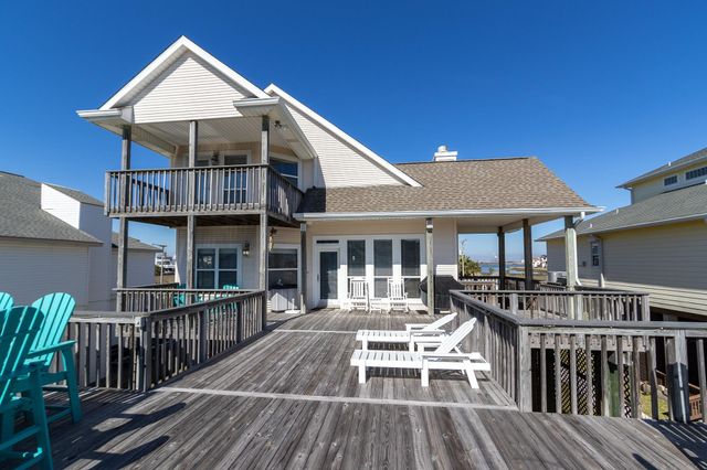 925 Tiki Drive, Tiki Island, TX 77554