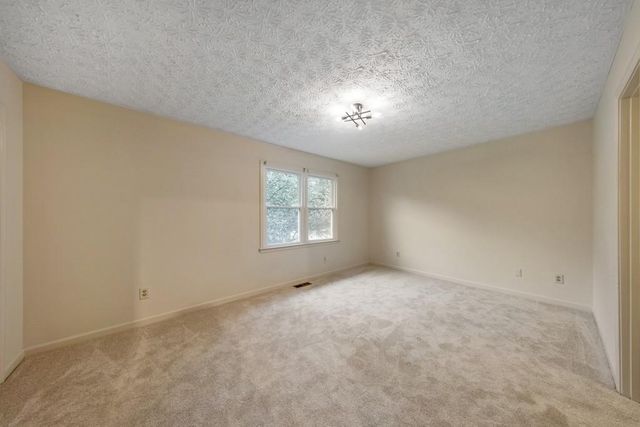 1005 Kennesborough Road NW, Kennesaw, GA 30144